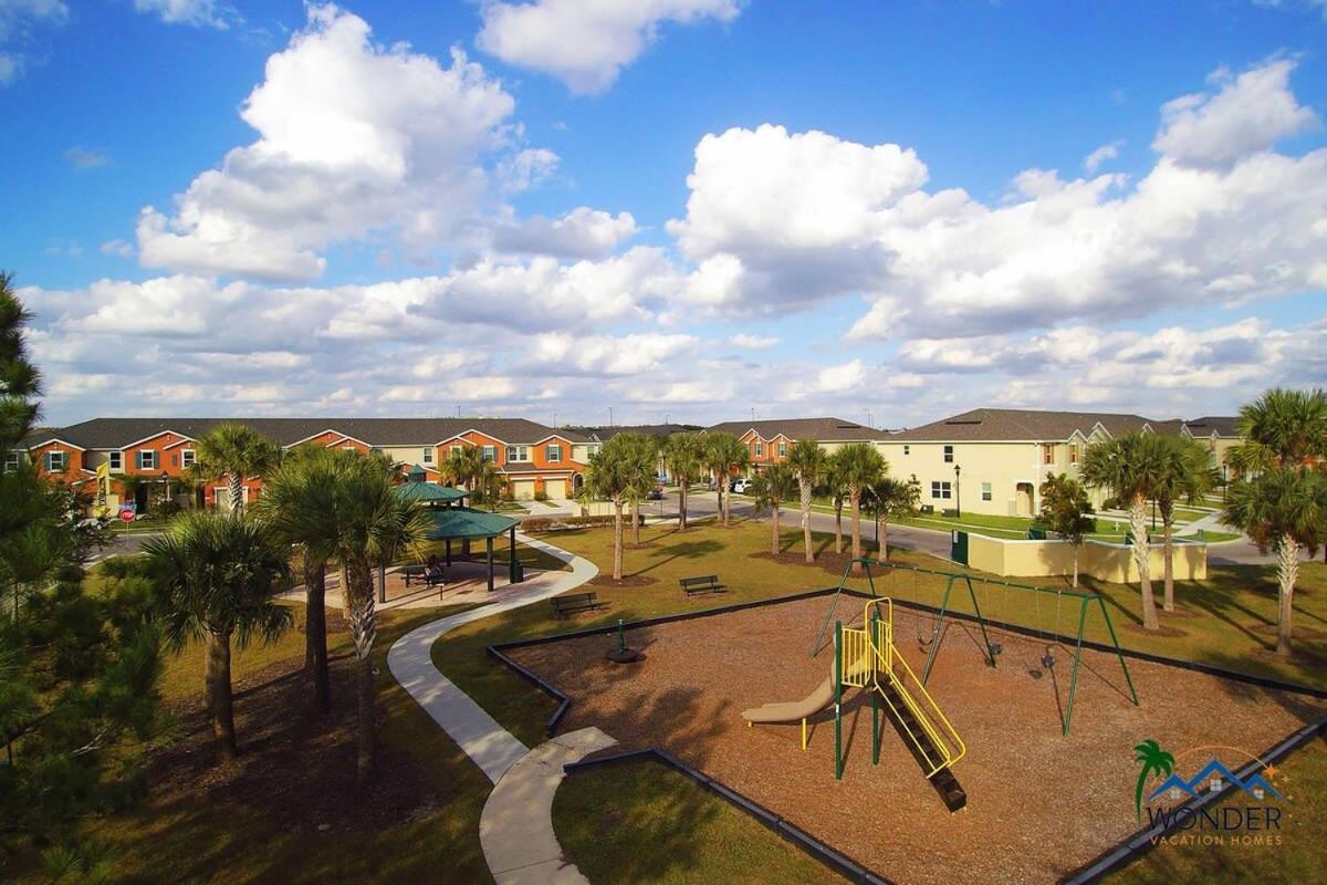 4bd Sleeps 9 W Jacuzzi Close To @ Compass Bay 5113c Hébergement de vacances Kissimmee