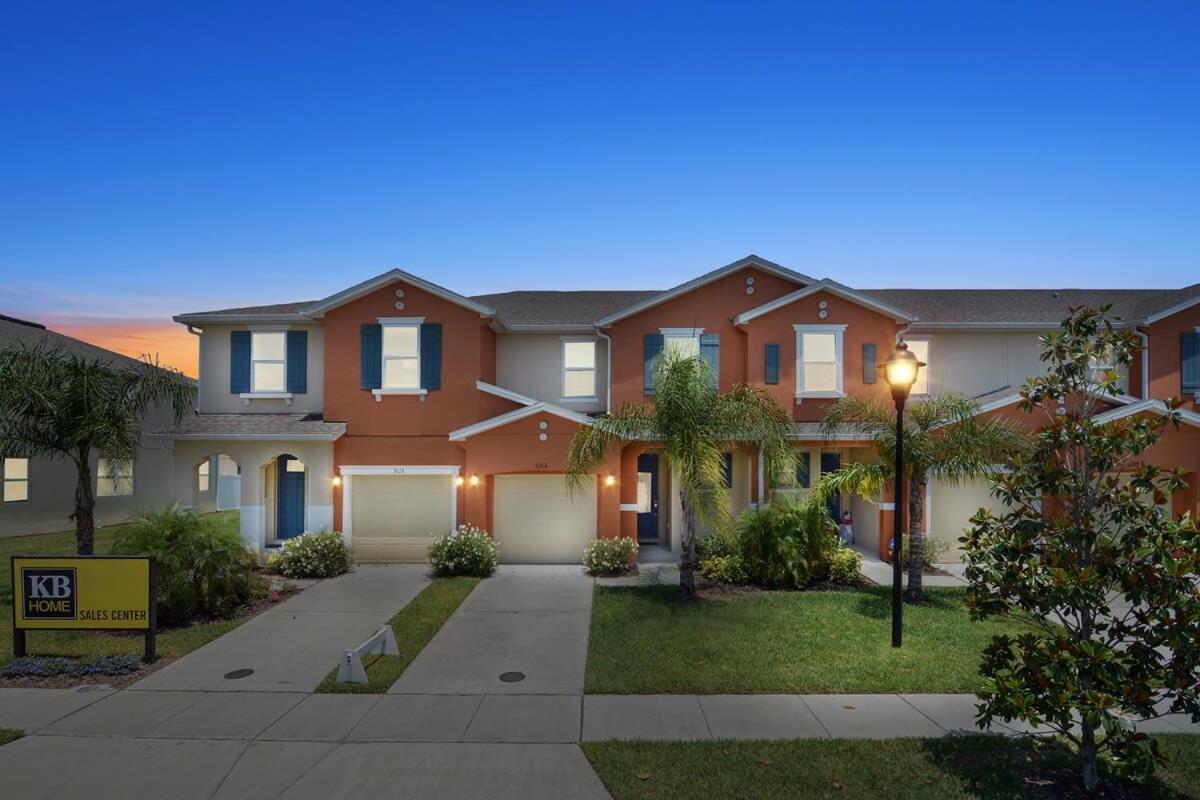 4bd Sleeps 9 W Jacuzzi Close To @ Compass Bay 5113c Hébergement de vacances *