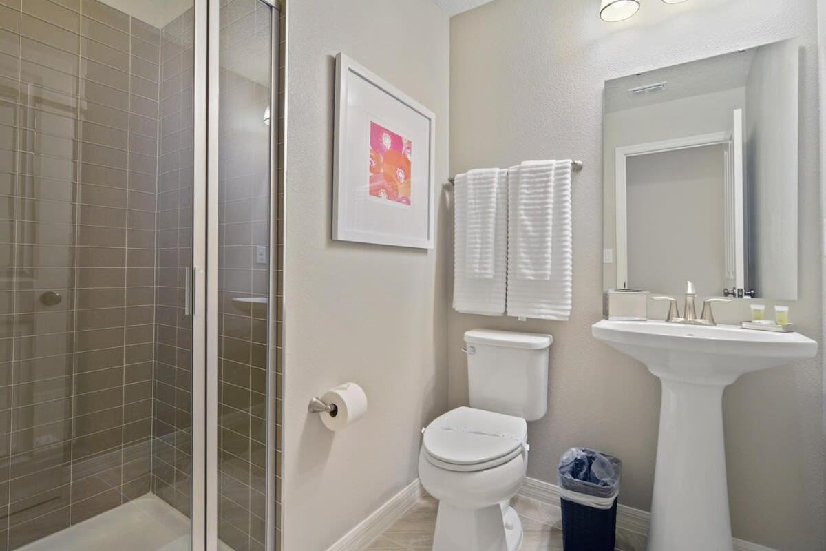 4bd Sleeps 9 W Jacuzzi Close To @ Compass Bay 5113c Hébergement de vacances Kissimmee