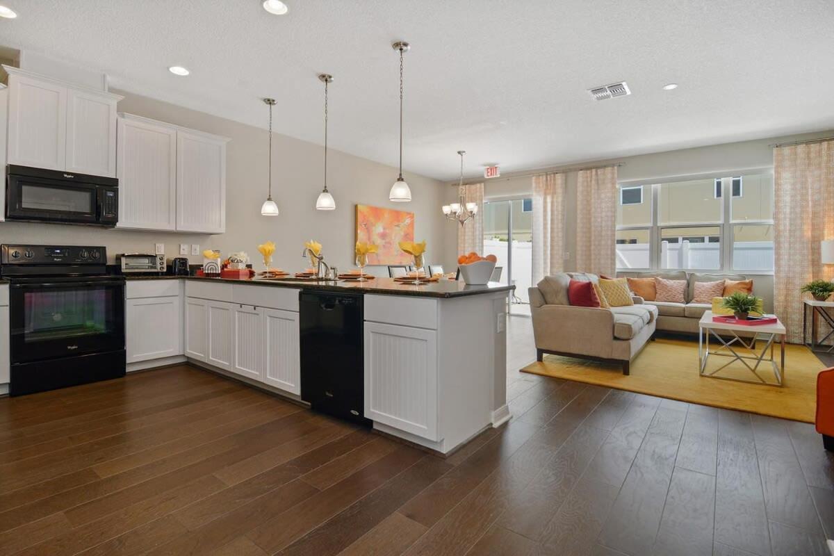 Hébergement de vacances 4bd Sleeps 9 W Jacuzzi Close To @ Compass Bay 5113c *