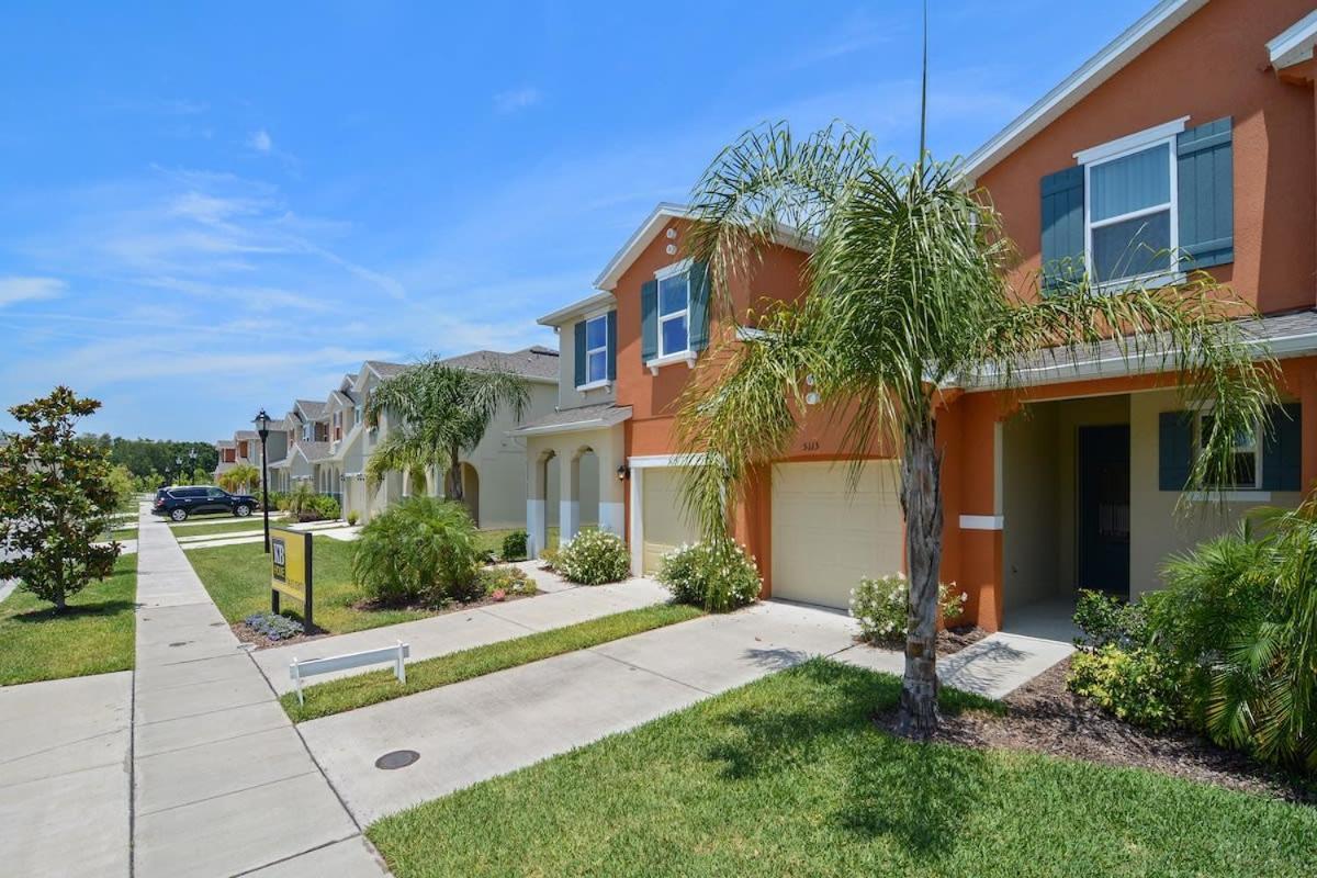 4bd Sleeps 9 W Jacuzzi Close To @ Compass Bay 5113c Hébergement de vacances Kissimmee